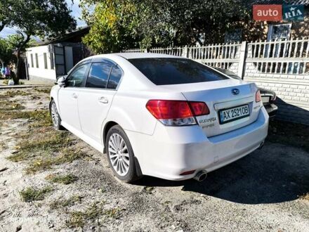 Субару Легаси 2013 в Харькове на Automoto.ua Белый Субару Легаси, объемом двигателя 2.46 л и пробегом 176 тыс. км за 3500 $, фото 1 на Automoto.ua
