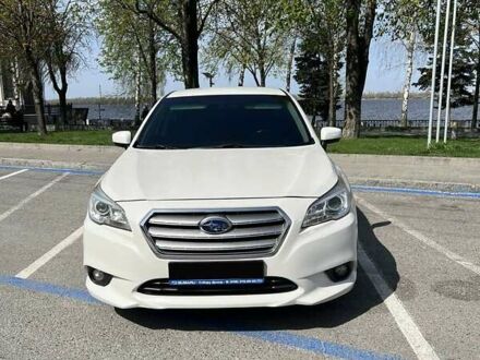 Белый Субару Легаси, объемом двигателя 2.46 л и пробегом 224 тыс. км за 9500 $, фото 1 на Automoto.ua