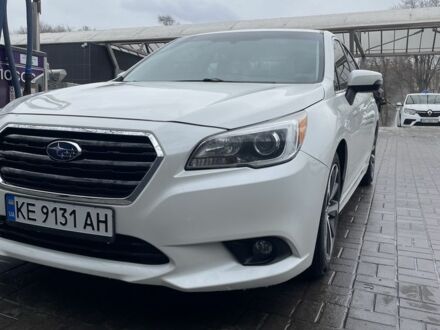 Білий Субару Легасі, об'ємом двигуна 2.5 л та пробігом 258 тис. км за 11500 $, фото 1 на Automoto.ua