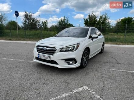 Білий Субару Легасі, об'ємом двигуна 2.5 л та пробігом 110 тис. км за 12700 $, фото 1 на Automoto.ua