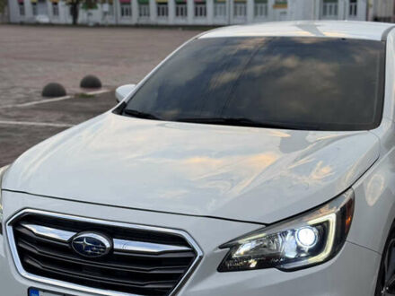 Белый Субару Легаси, объемом двигателя 2.46 л и пробегом 77 тыс. км за 18000 $, фото 1 на Automoto.ua