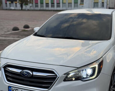 Білий Субару Легасі, об'ємом двигуна 2.46 л та пробігом 77 тис. км за 18000 $, фото 1 на Automoto.ua
