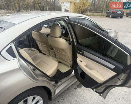 Бежевый Субару Легаси, объемом двигателя 2.5 л и пробегом 72 тыс. км за 13800 $, фото 5 на Automoto.ua