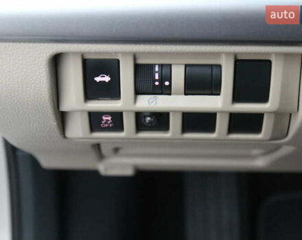 Бежевый Субару Легаси, объемом двигателя 2.5 л и пробегом 179 тыс. км за 10500 $, фото 28 на Automoto.ua