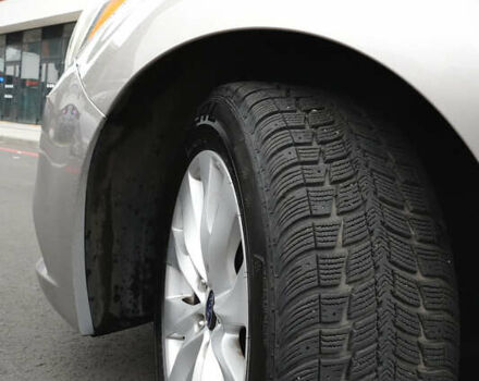 Бежевый Субару Легаси, объемом двигателя 2.46 л и пробегом 140 тыс. км за 12400 $, фото 12 на Automoto.ua