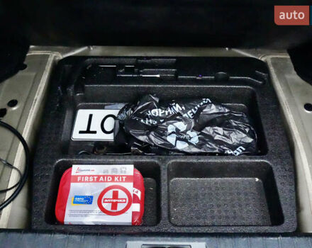 Бежевый Субару Легаси, объемом двигателя 2.46 л и пробегом 140 тыс. км за 12400 $, фото 15 на Automoto.ua