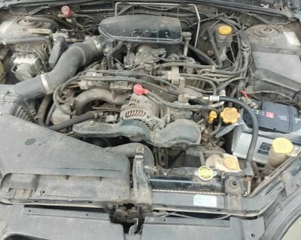 Чорний Субару Легасі, об'ємом двигуна 2 л та пробігом 358 тис. км за 3128 $, фото 5 на Automoto.ua