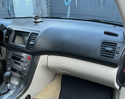 Чорний Субару Легасі, об'ємом двигуна 2.99 л та пробігом 310 тис. км за 4999 $, фото 7 на Automoto.ua