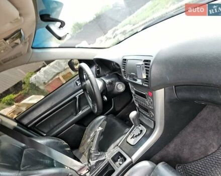 Черный Субару Легаси, объемом двигателя 2.5 л и пробегом 165 тыс. км за 5500 $, фото 5 на Automoto.ua