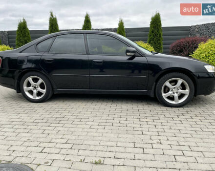 Черный Субару Легаси, объемом двигателя 1.99 л и пробегом 324 тыс. км за 4300 $, фото 2 на Automoto.ua
