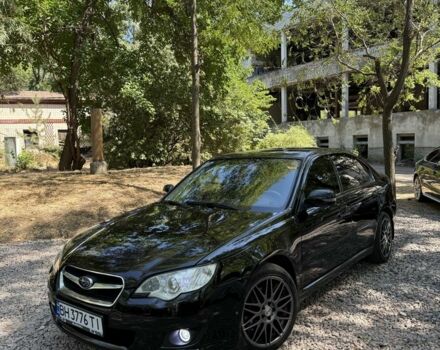 Чорний Субару Легасі, об'ємом двигуна 2 л та пробігом 200 тис. км за 6750 $, фото 1 на Automoto.ua