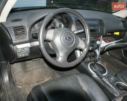 Черный Субару Легаси, объемом двигателя 2 л и пробегом 300 тыс. км за 2500 $, фото 2 на Automoto.ua