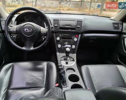 Чорний Субару Легасі, об'ємом двигуна 1.99 л та пробігом 119 тис. км за 8100 $, фото 4 на Automoto.ua