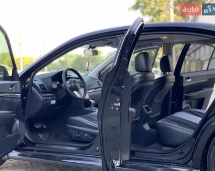 Черный Субару Легаси, объемом двигателя 2.46 л и пробегом 205 тыс. км за 8400 $, фото 11 на Automoto.ua