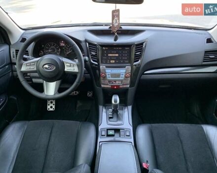 Черный Субару Легаси, объемом двигателя 2.46 л и пробегом 205 тыс. км за 8400 $, фото 13 на Automoto.ua