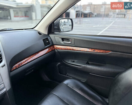 Чорний Субару Легасі, об'ємом двигуна 2.46 л та пробігом 226 тис. км за 9000 $, фото 33 на Automoto.ua