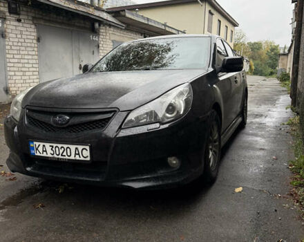 Черный Субару Легаси, объемом двигателя 2 л и пробегом 335 тыс. км за 8000 $, фото 1 на Automoto.ua