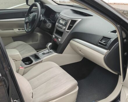 Черный Субару Легаси, объемом двигателя 2.5 л и пробегом 200 тыс. км за 7400 $, фото 6 на Automoto.ua