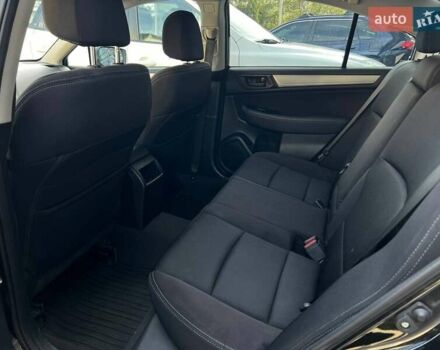 Черный Субару Легаси, объемом двигателя 2.5 л и пробегом 124 тыс. км за 10600 $, фото 9 на Automoto.ua