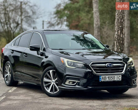 Черный Субару Легаси, объемом двигателя 2.5 л и пробегом 113 тыс. км за 15800 $, фото 2 на Automoto.ua