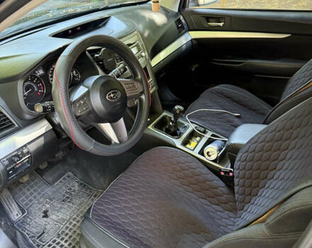 Черный Субару Легаси, объемом двигателя 1.99 л и пробегом 165 тыс. км за 6900 $, фото 8 на Automoto.ua