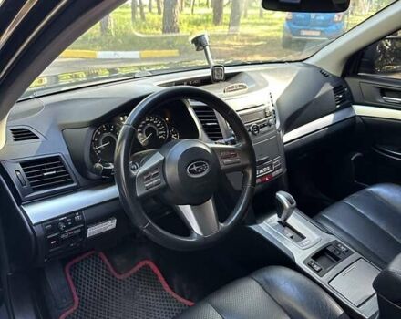Черный Субару Легаси, объемом двигателя 2.46 л и пробегом 304 тыс. км за 8500 $, фото 23 на Automoto.ua