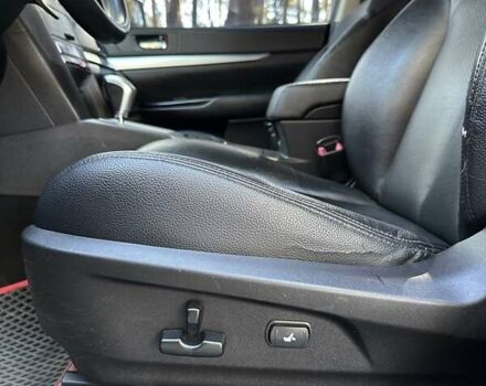 Черный Субару Легаси, объемом двигателя 2.46 л и пробегом 304 тыс. км за 8500 $, фото 21 на Automoto.ua