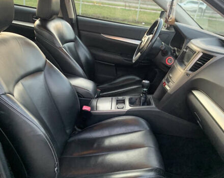 Черный Субару Легаси, объемом двигателя 2 л и пробегом 223 тыс. км за 9000 $, фото 3 на Automoto.ua