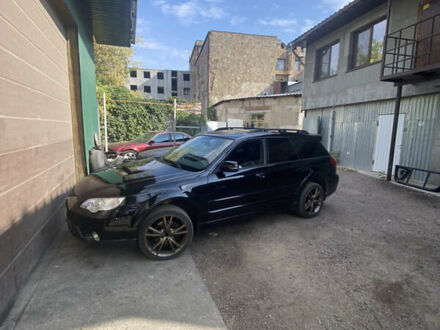 Черный Субару Легаси, объемом двигателя 2.5 л и пробегом 200 тыс. км за 7500 $, фото 1 на Automoto.ua