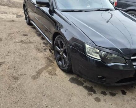 Черный Субару Легаси, объемом двигателя 2 л и пробегом 277 тыс. км за 5500 $, фото 1 на Automoto.ua