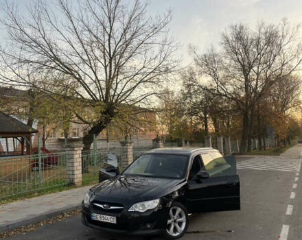 Чорний Субару Легасі, об'ємом двигуна 2 л та пробігом 222 тис. км за 5300 $, фото 1 на Automoto.ua