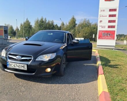 Чорний Субару Легасі, об'ємом двигуна 2 л та пробігом 175 тис. км за 10500 $, фото 1 на Automoto.ua