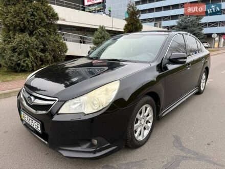 Чорний Субару Легасі, об'ємом двигуна 2 л та пробігом 214 тис. км за 6350 $, фото 1 на Automoto.ua