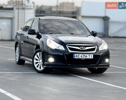 Чорний Субару Легасі, об'ємом двигуна 2.46 л та пробігом 226 тис. км за 9000 $, фото 1 на Automoto.ua