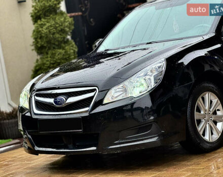 Черный Субару Легаси, объемом двигателя 2.5 л и пробегом 151 тыс. км за 7700 $, фото 1 на Automoto.ua