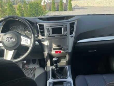 Черный Субару Легаси, объемом двигателя 2 л и пробегом 298 тыс. км за 7500 $, фото 1 на Automoto.ua