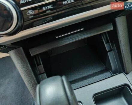 Красный Субару Легаси, объемом двигателя 2.5 л и пробегом 110 тыс. км за 13400 $, фото 26 на Automoto.ua