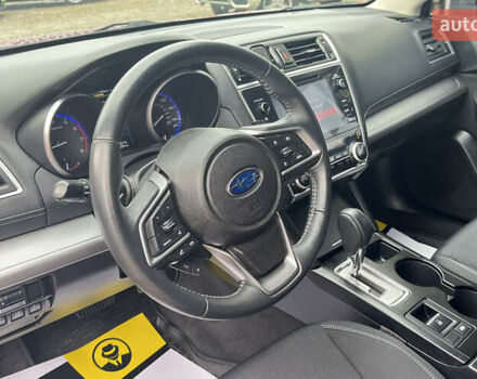 Красный Субару Легаси, объемом двигателя 2.5 л и пробегом 106 тыс. км за 15800 $, фото 10 на Automoto.ua