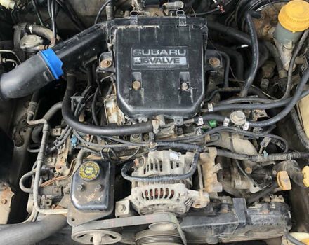Субару Легасі, об'ємом двигуна 1.8 л та пробігом 300 тис. км за 1350 $, фото 3 на Automoto.ua