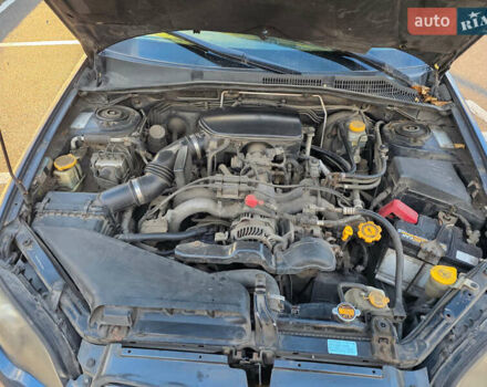 Серый Субару Легаси, объемом двигателя 1.99 л и пробегом 353 тыс. км за 4200 $, фото 4 на Automoto.ua