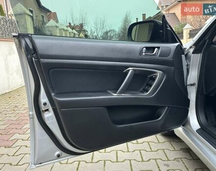 Сірий Субару Легасі, об'ємом двигуна 1.99 л та пробігом 230 тис. км за 4999 $, фото 41 на Automoto.ua