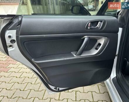 Сірий Субару Легасі, об'ємом двигуна 1.99 л та пробігом 230 тис. км за 4999 $, фото 45 на Automoto.ua