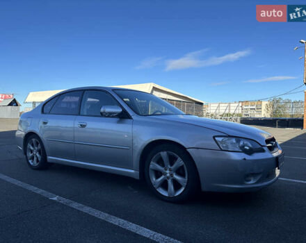 Серый Субару Легаси, объемом двигателя 1.99 л и пробегом 317 тыс. км за 4700 $, фото 1 на Automoto.ua