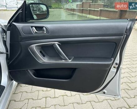 Серый Субару Легаси, объемом двигателя 1.99 л и пробегом 220 тыс. км за 4950 $, фото 39 на Automoto.ua