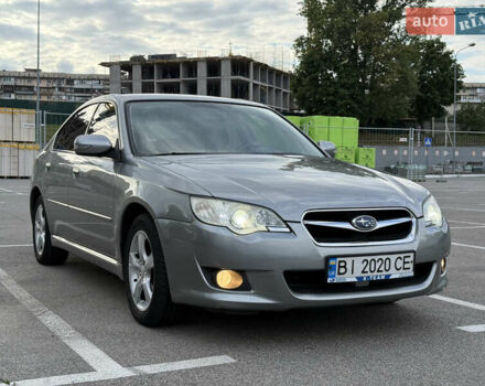 Сірий Субару Легасі, об'ємом двигуна 2 л та пробігом 192 тис. км за 6000 $, фото 5 на Automoto.ua