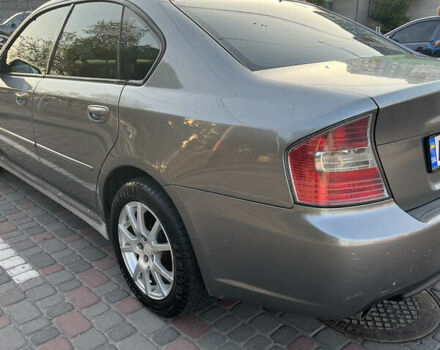 Сірий Субару Легасі, об'ємом двигуна 2 л та пробігом 232 тис. км за 6000 $, фото 11 на Automoto.ua