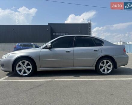 Сірий Субару Легасі, об'ємом двигуна 1.99 л та пробігом 290 тис. км за 5600 $, фото 4 на Automoto.ua