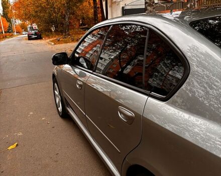 Сірий Субару Легасі, об'ємом двигуна 2 л та пробігом 244 тис. км за 6500 $, фото 4 на Automoto.ua