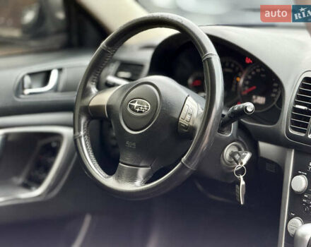 Сірий Субару Легасі, об'ємом двигуна 2 л та пробігом 274 тис. км за 5900 $, фото 17 на Automoto.ua