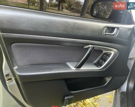 Серый Субару Легаси, объемом двигателя 2 л и пробегом 246 тыс. км за 6000 $, фото 9 на Automoto.ua